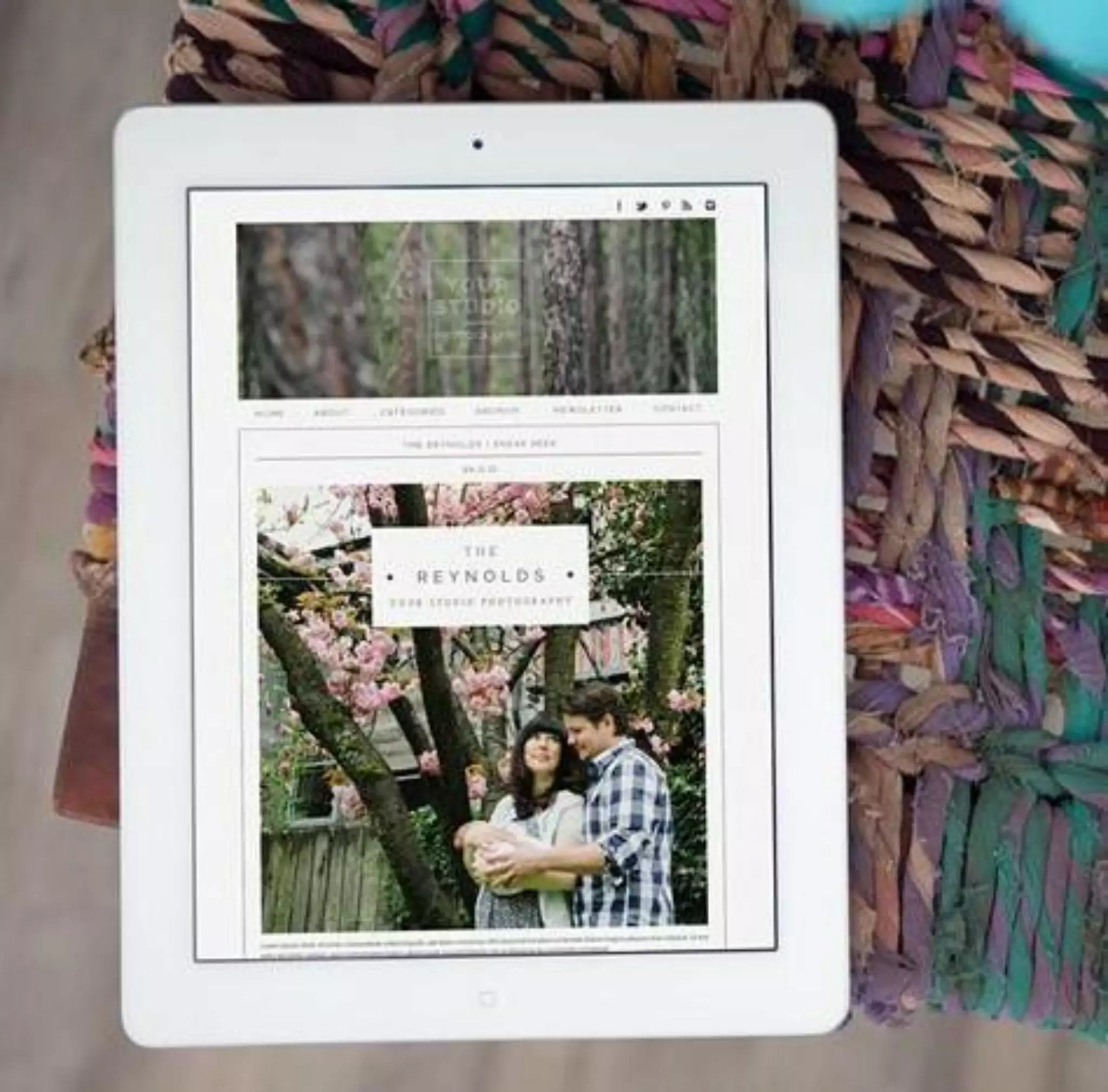 DesignAglow Modern Minimalist Sneak Peek & Blog Boards Photo Booth