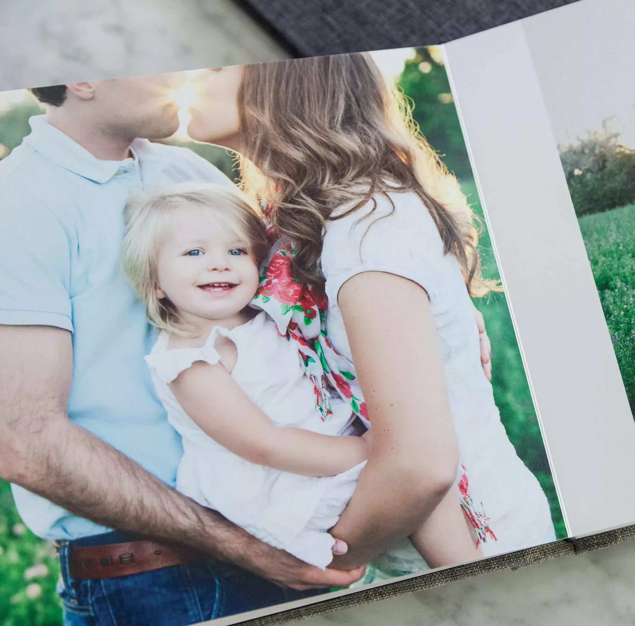 DesignAglow Photo Album Templates: The Session Album